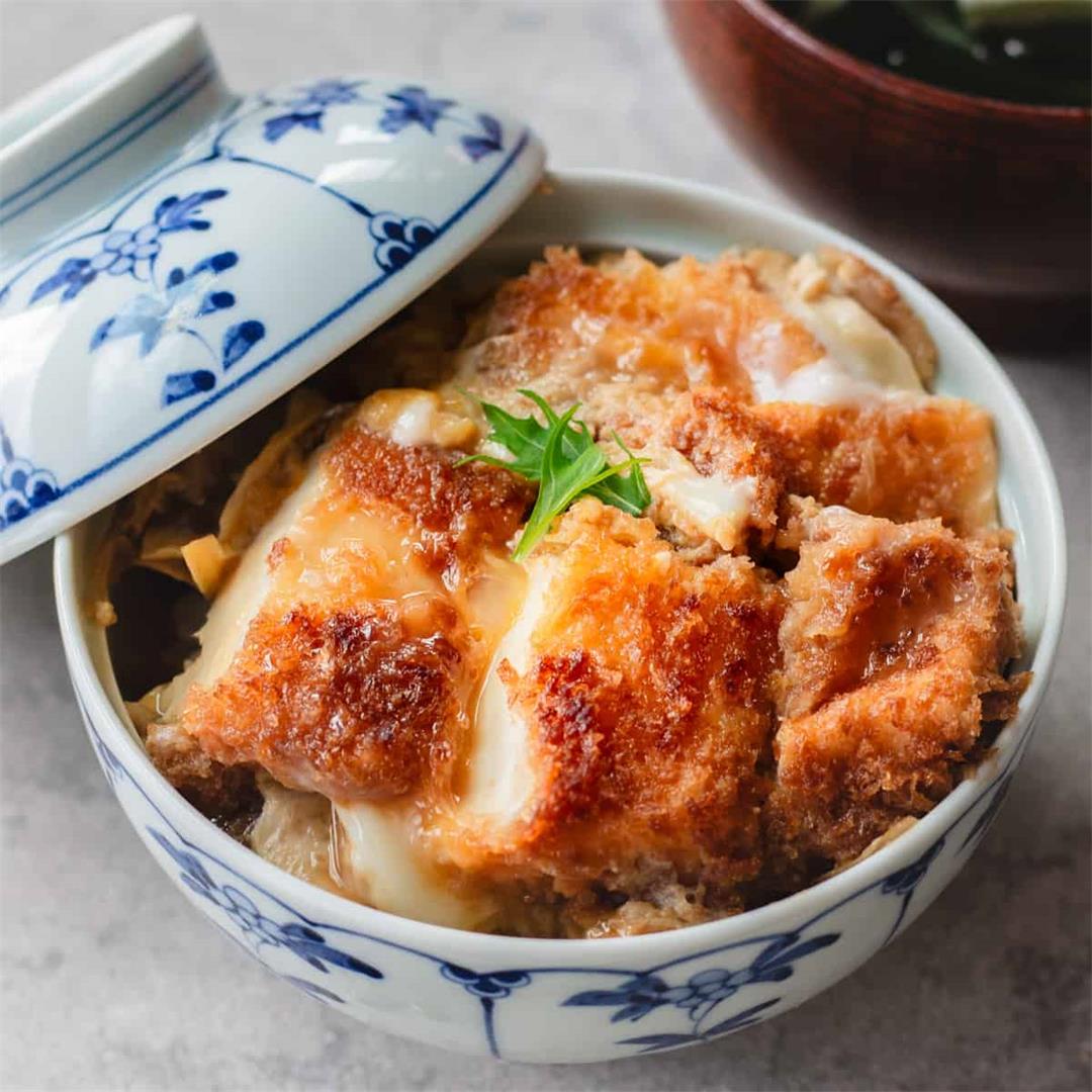 Tofu Katsu Don (Japanese Vegetarian Cutlet Rice Bowl)