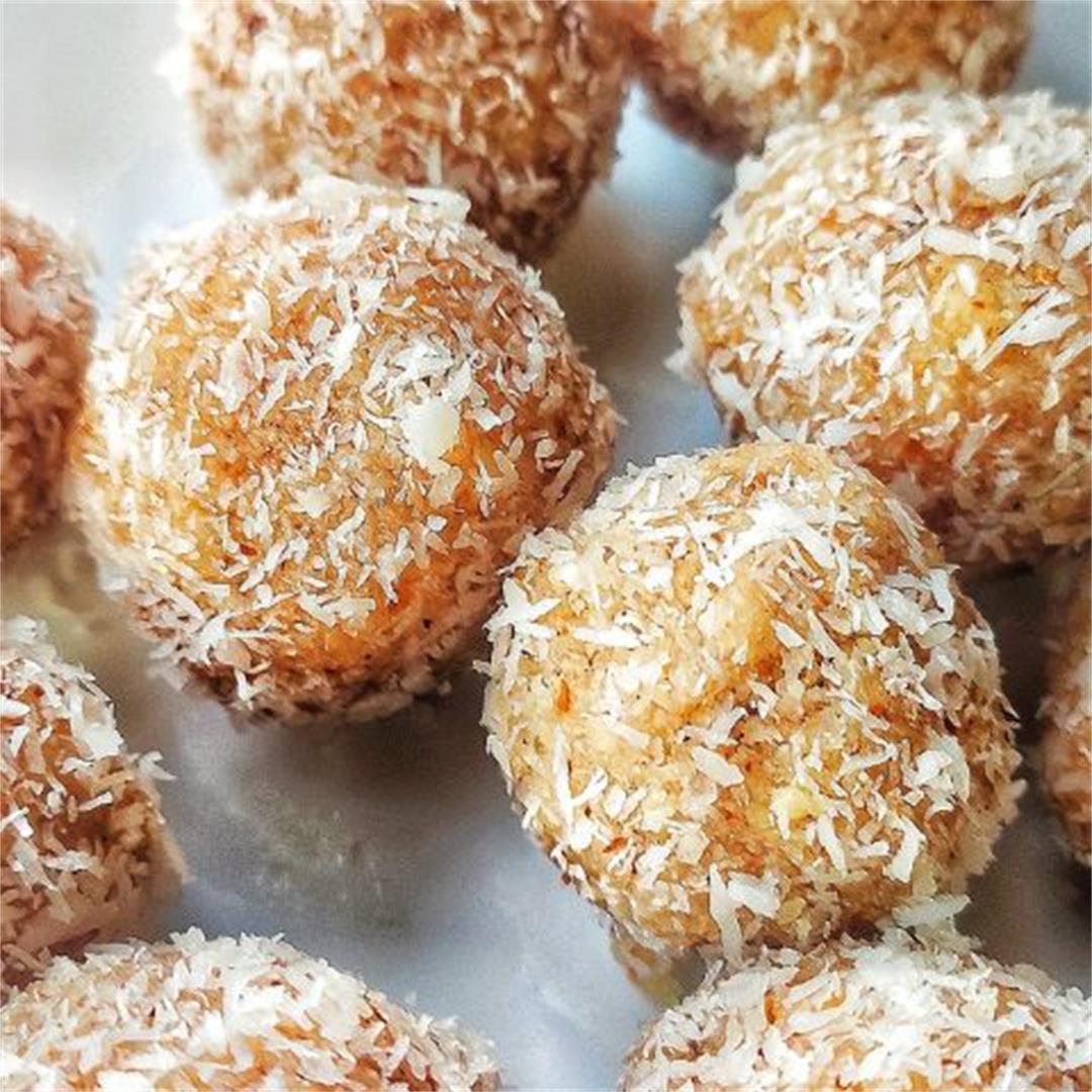 Coconut Almond Balls