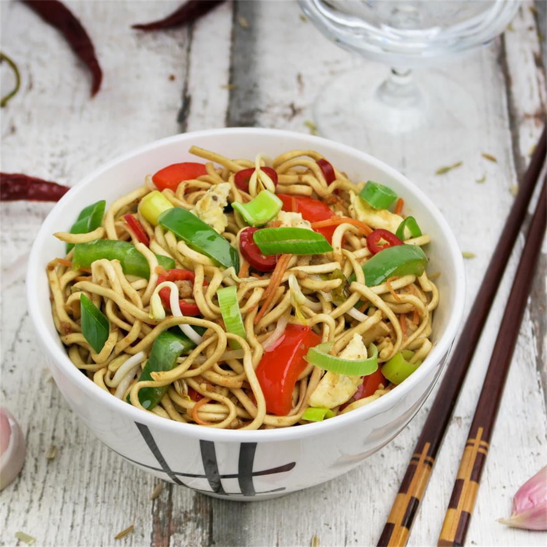 Quick and easy Chinese pan-fried hoisin noodles with vegetables