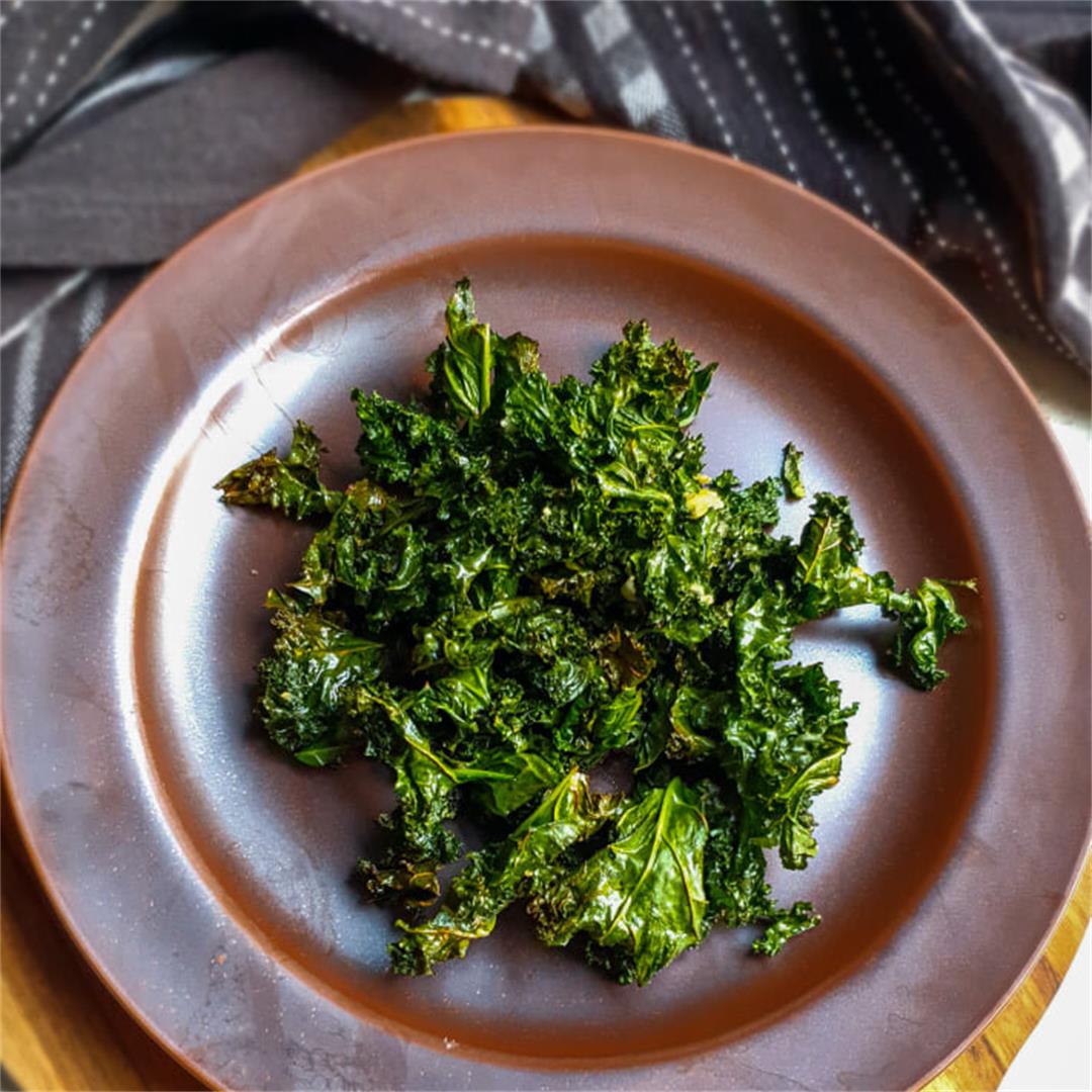 Vegan Snacks: Roasted Garlic Kale Chips — That Vegan Dad