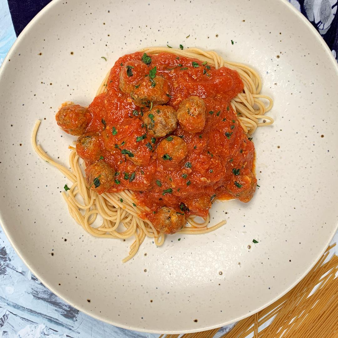 Spaghetti and Mini Meatballs – A Gourmet Food Blog