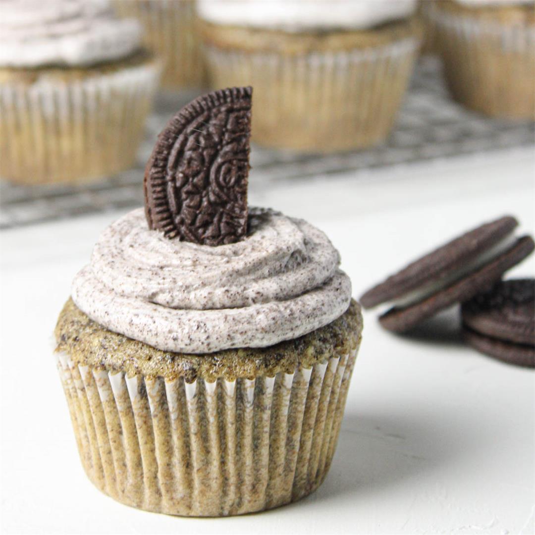 Vegan Oreo Cupcakes With Cookies And Cream Frosting