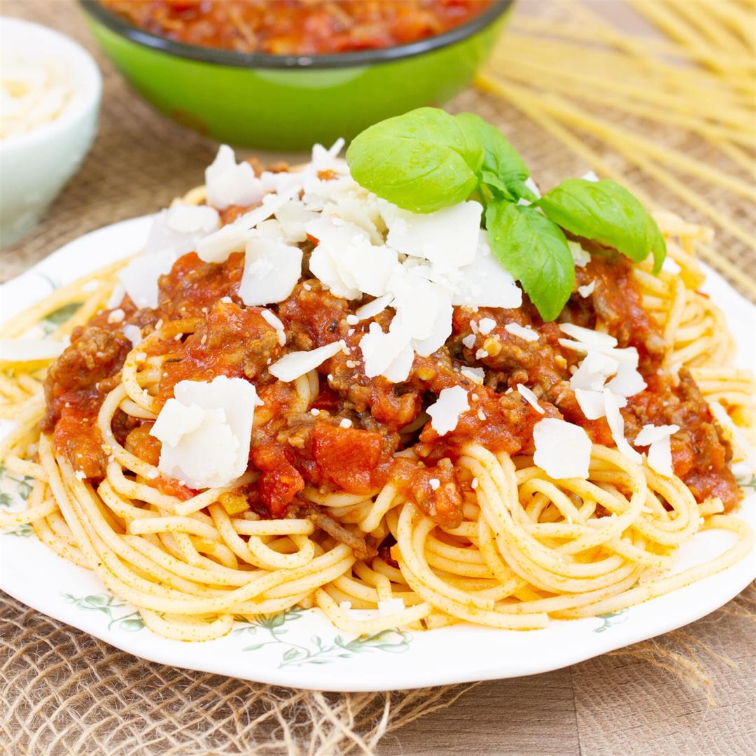 Spaghetti bolognese ⋆ MeCooks Blog