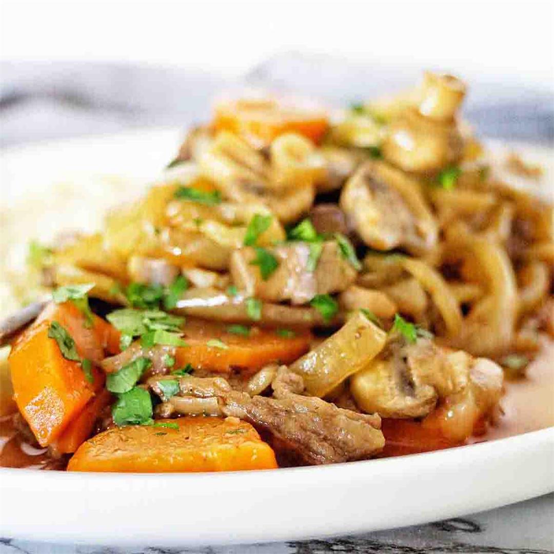 Slow Cooker Braised Steak And Onions