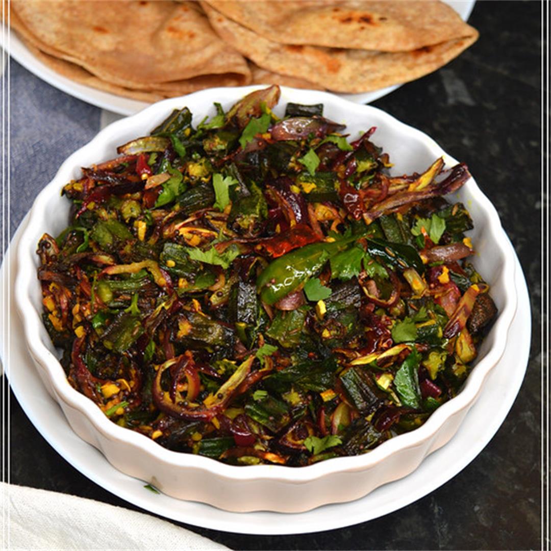 Okra Onion Indian Curry / Air Fryer Bhindi Pyaz Sabzi (+ video)
