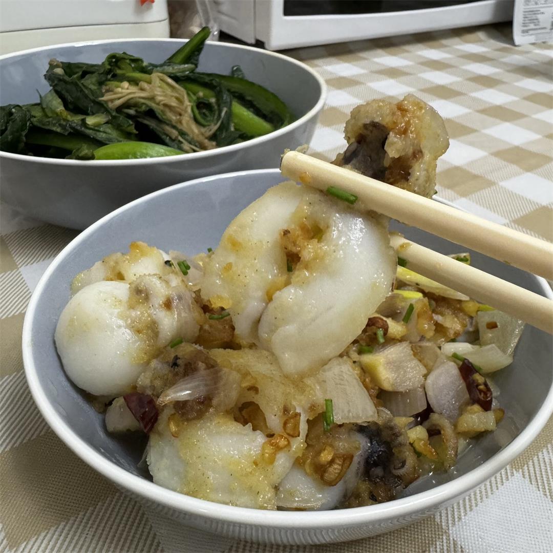 Typhoon Shelter Cuttlefish – Attention Garlic Lovers!