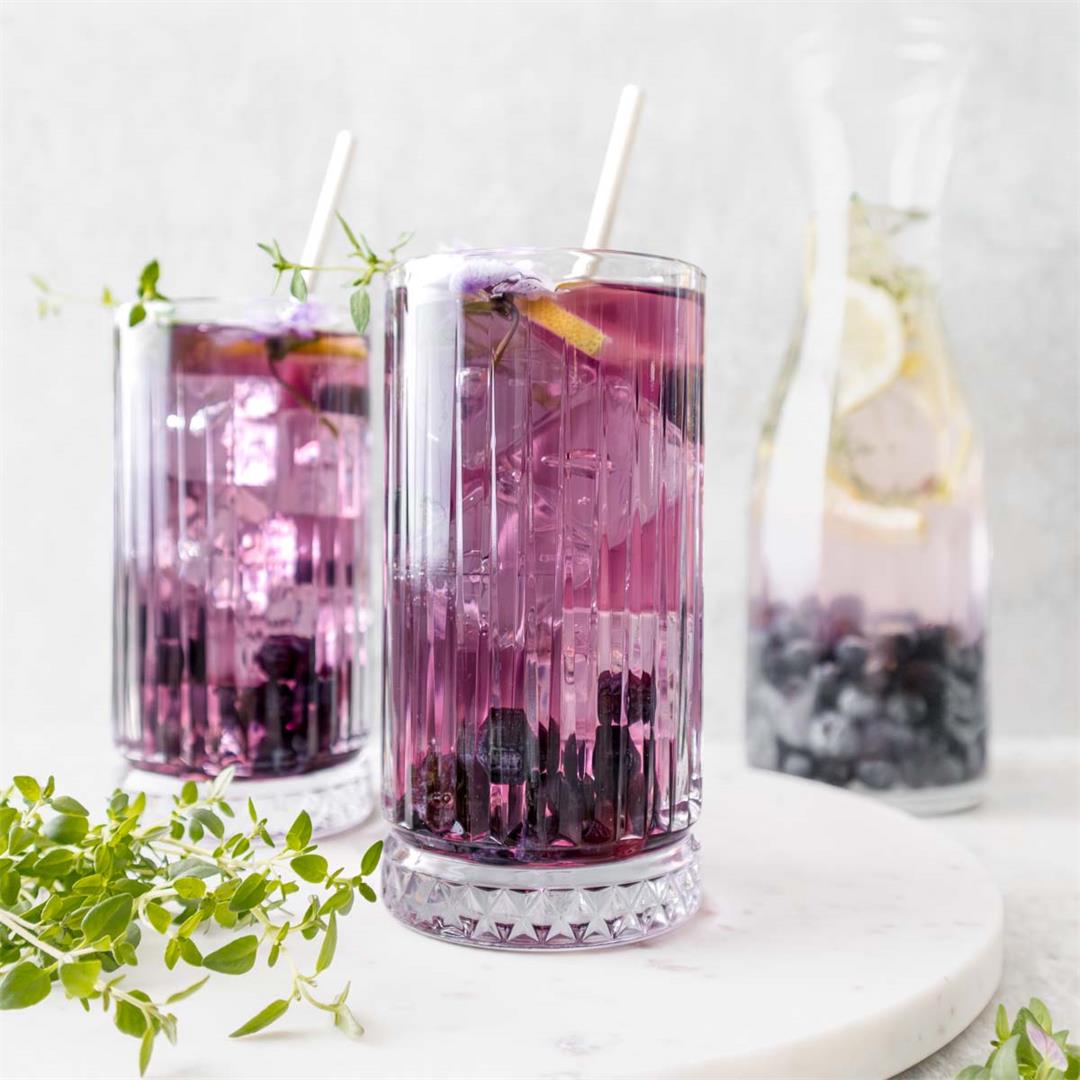 Refreshing Blueberry Water with Lemon and Thyme