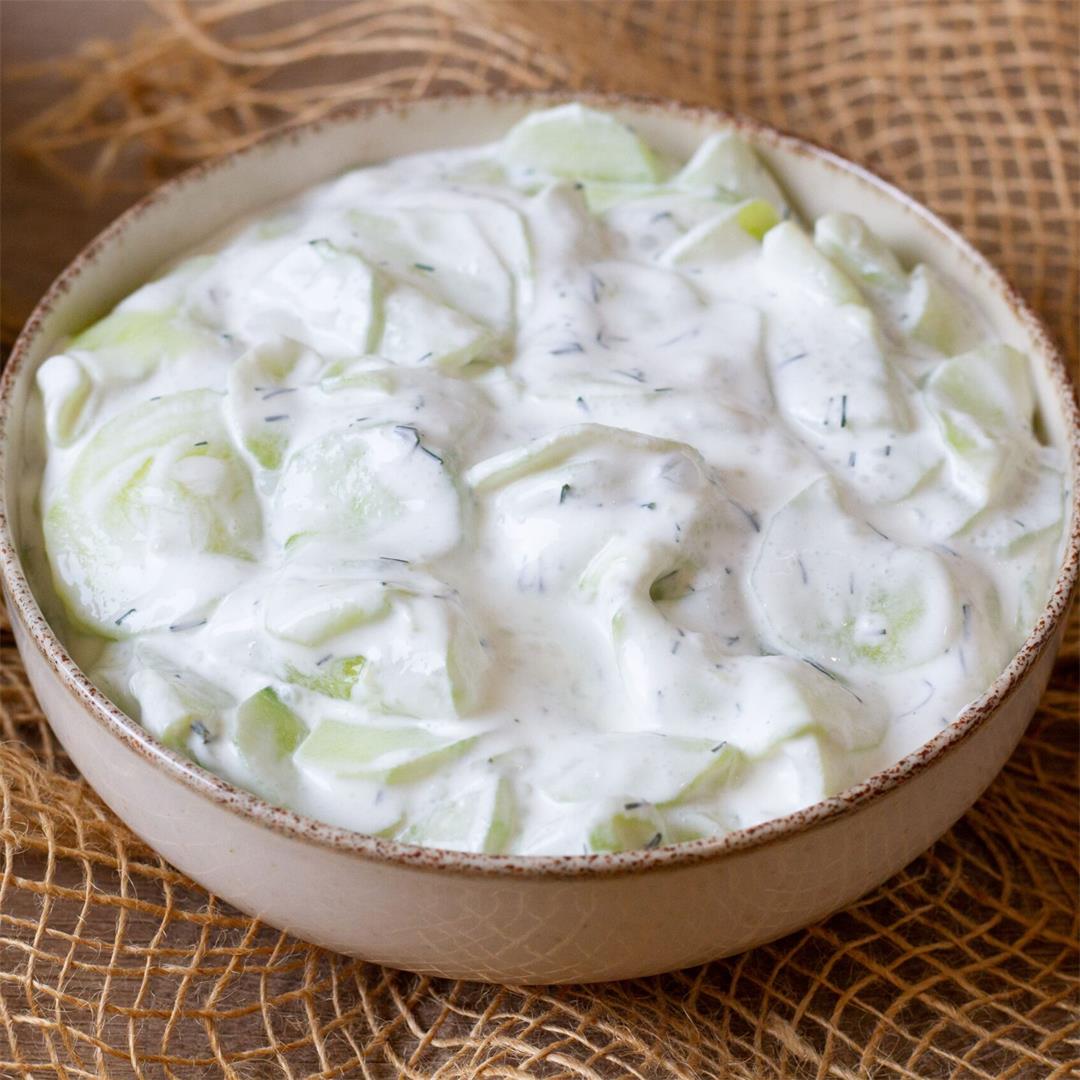 Cucumber and sour cream salad ⋆ MeCooks Blog