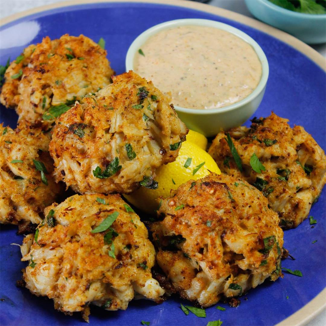 Maryland Crab Cakes with Remoulade Sauce
