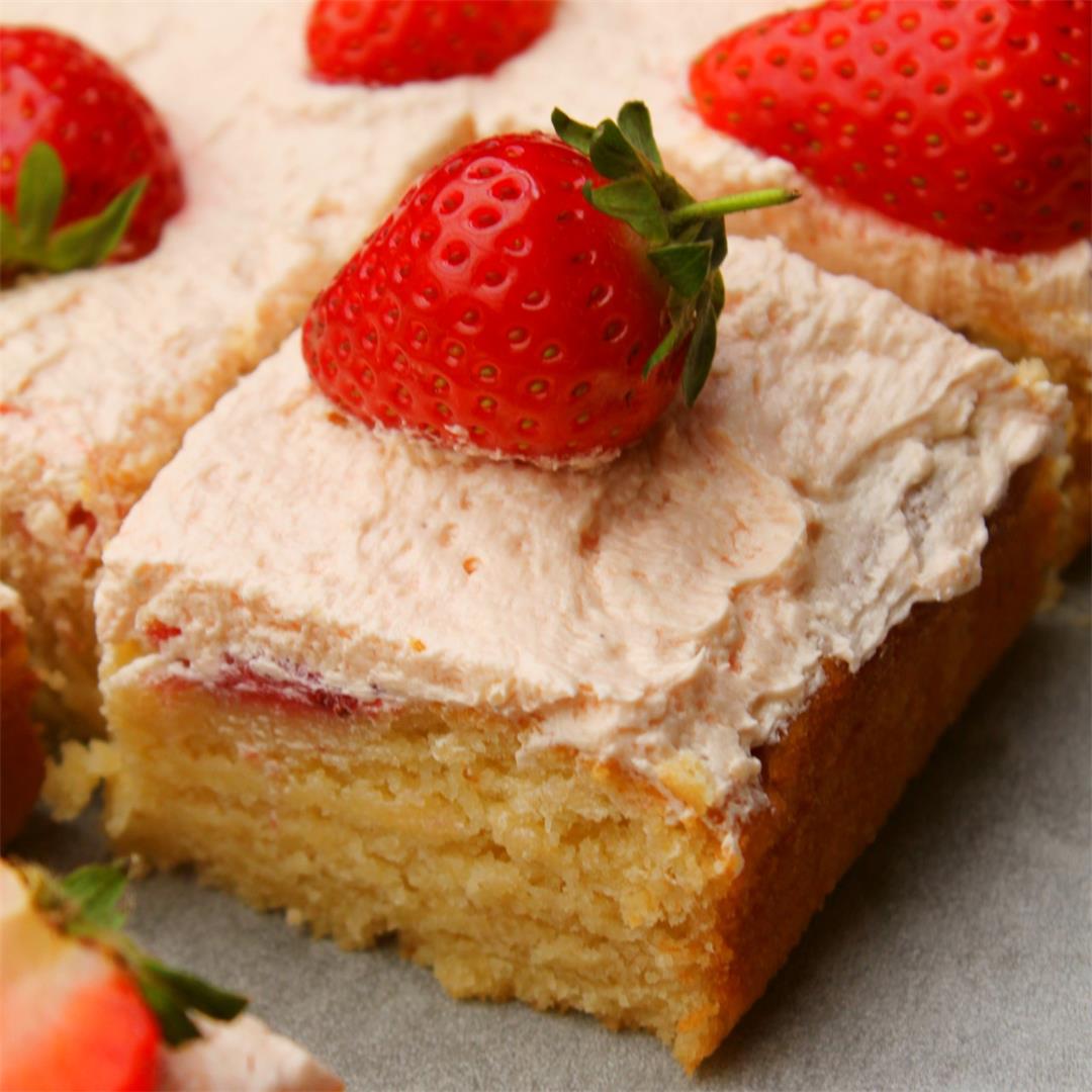 Fresh Strawberry Sheet Cake