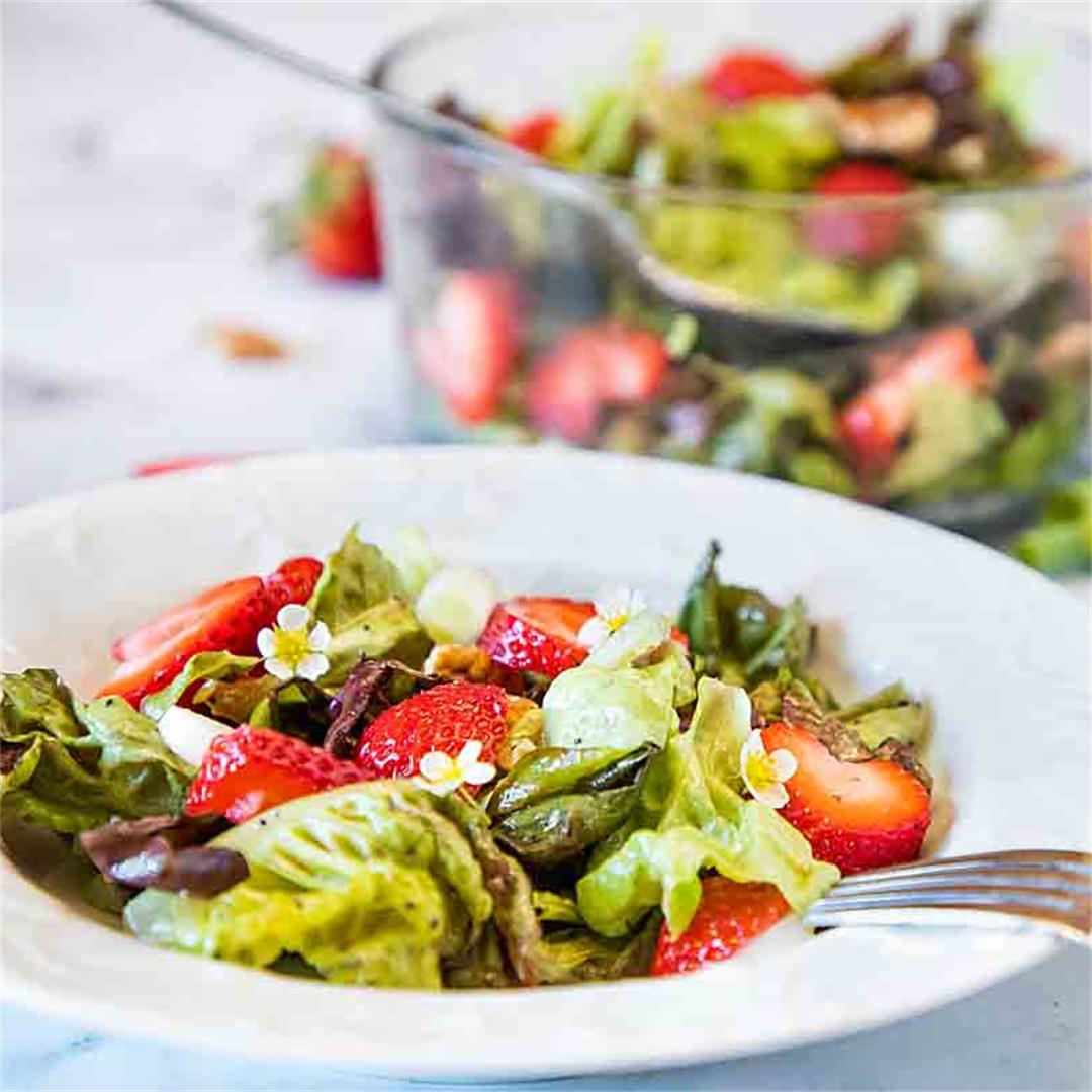 Lettuce Strawberry Salad with Poppyseed Dressing