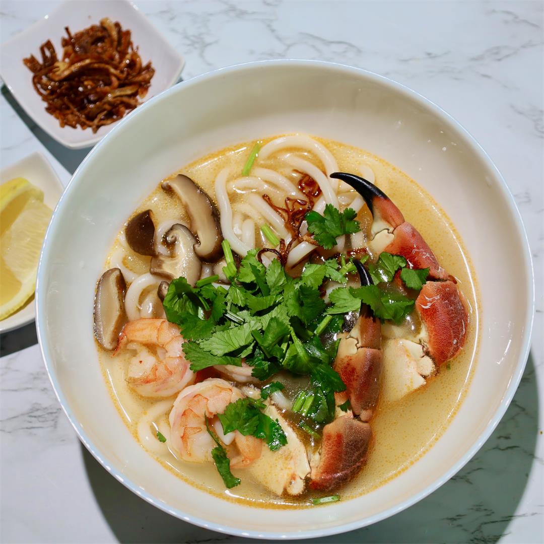 Vietnamese Shrimp and Crab Thick Noodle