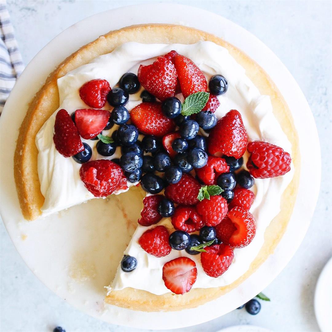 Fresh Berries and Cream Cake Recipe