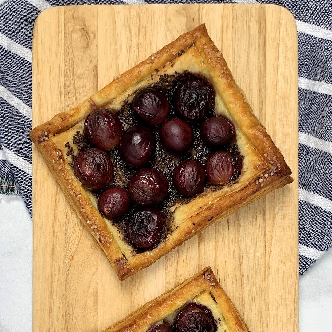 Rustic Chocolate Grape Tarts – A Gourmet Food Blog