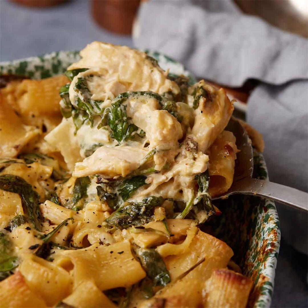 Creamy, Cheesy Spinach and Chicken MacCreamy, Cheesy Spinach an