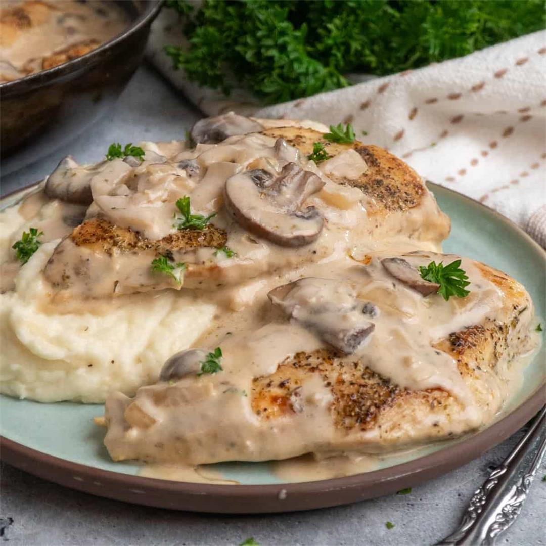 Chicken and Mushrooms in Creamy Sauce