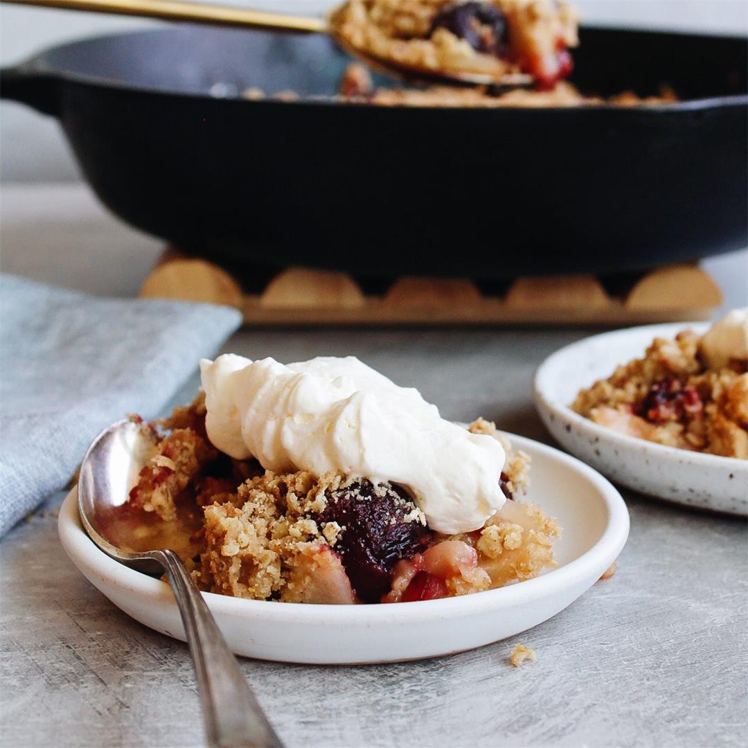 Easy Cherry Apple Crumble