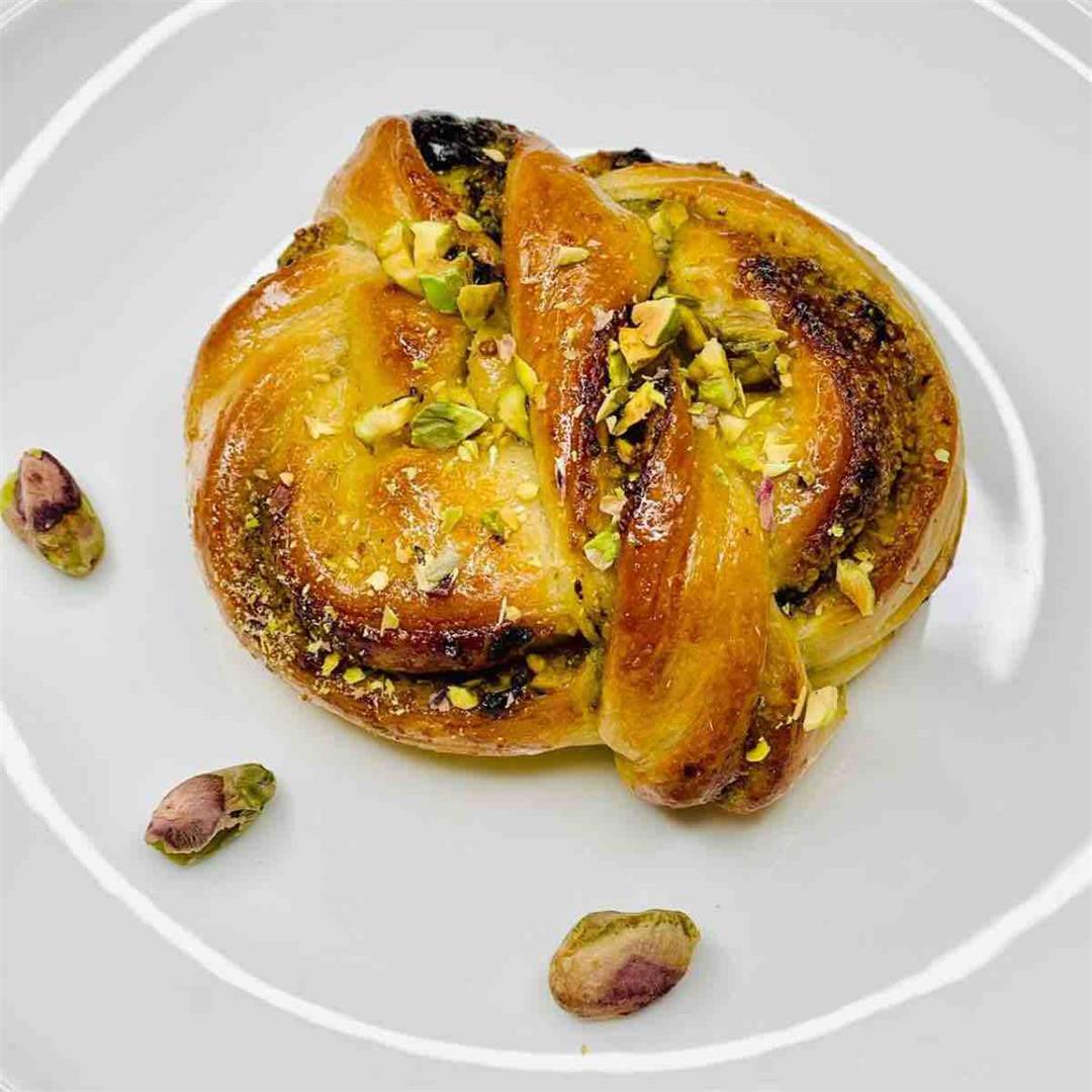 How to make Pistachio Babka Buns - Join Your Life