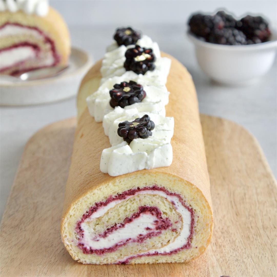 NIEMI: Blackberry vanilla Swiss roll cake