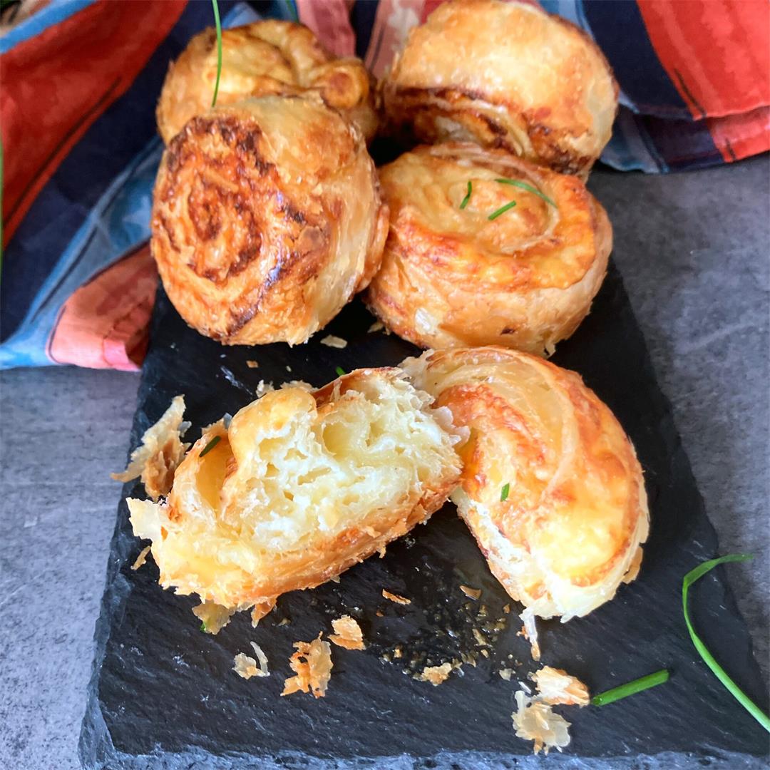 Savoury Cheese and Chive Puff Pastry Swirls