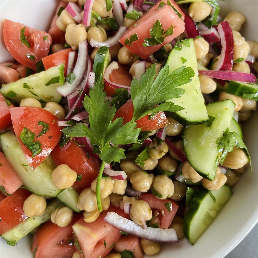 Tomato Cucumber and Chickpea Salad