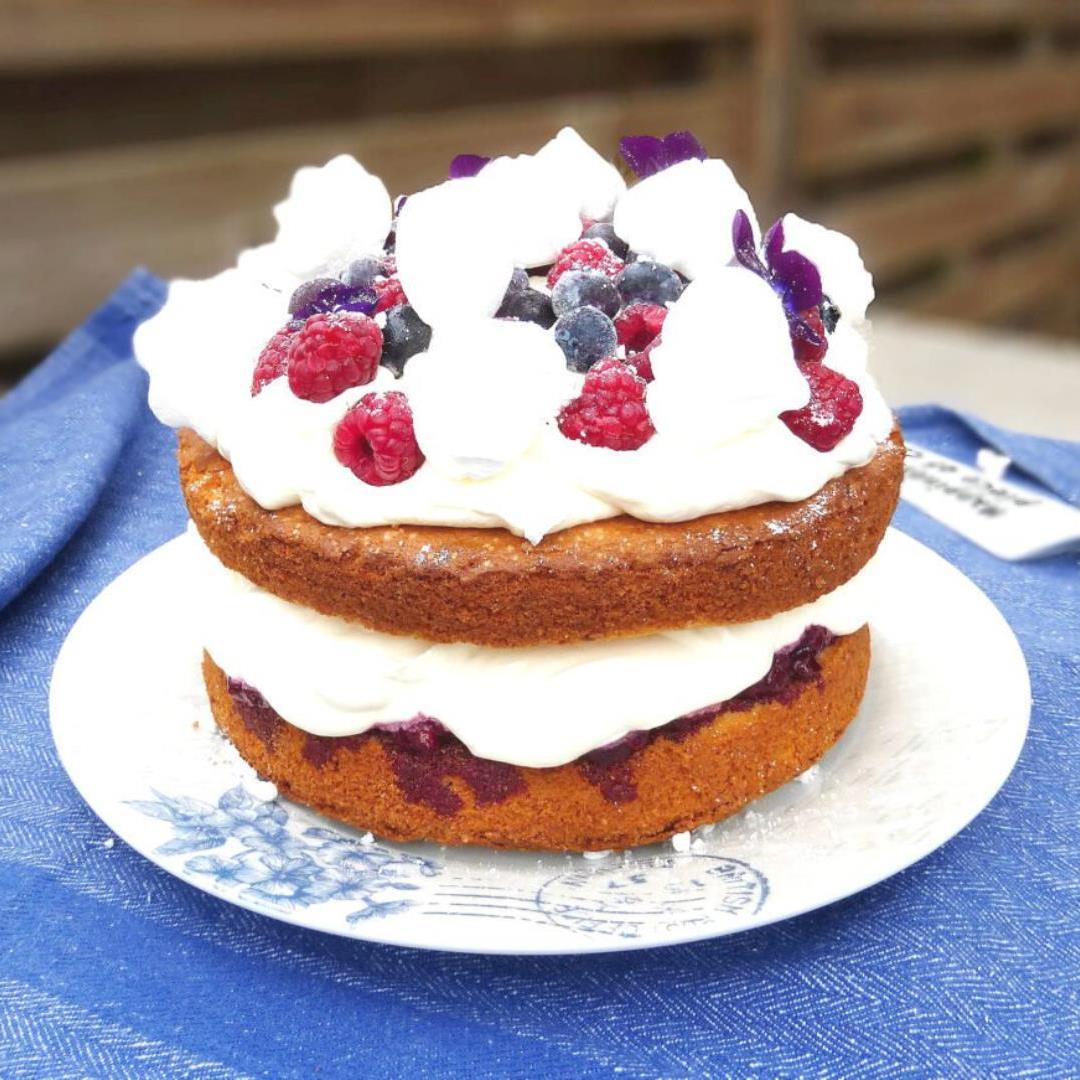 Eton Mess Sponge Cake (with Berries and Cream)