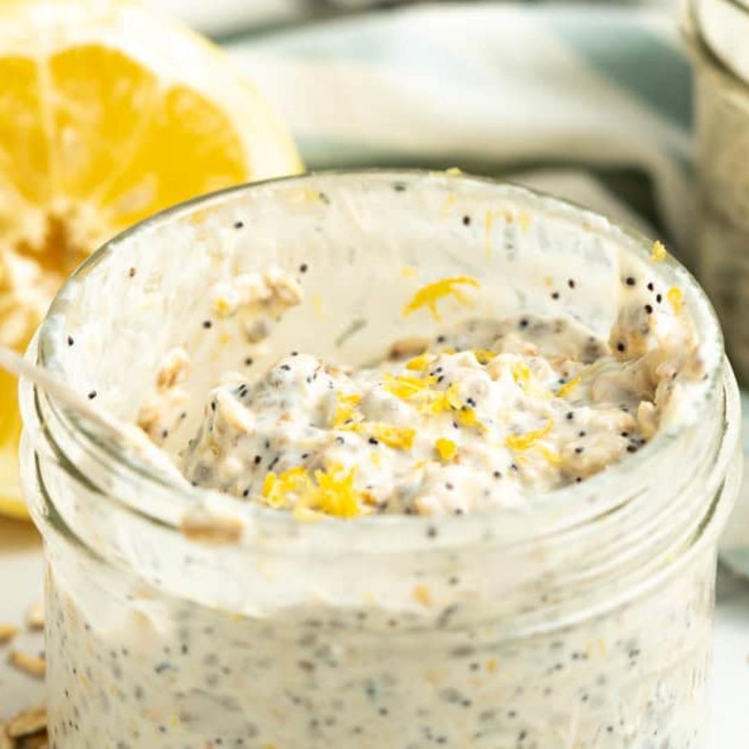 Refreshing Lemon Poppy Seed Overnight Oats