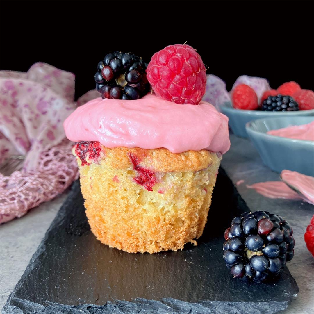 Raspberry and Blackberry Spelt Cupcakes