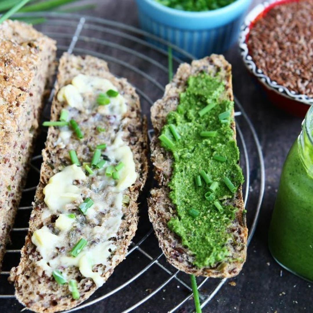 Whole Spelt Chive Bread with Flaxseeds