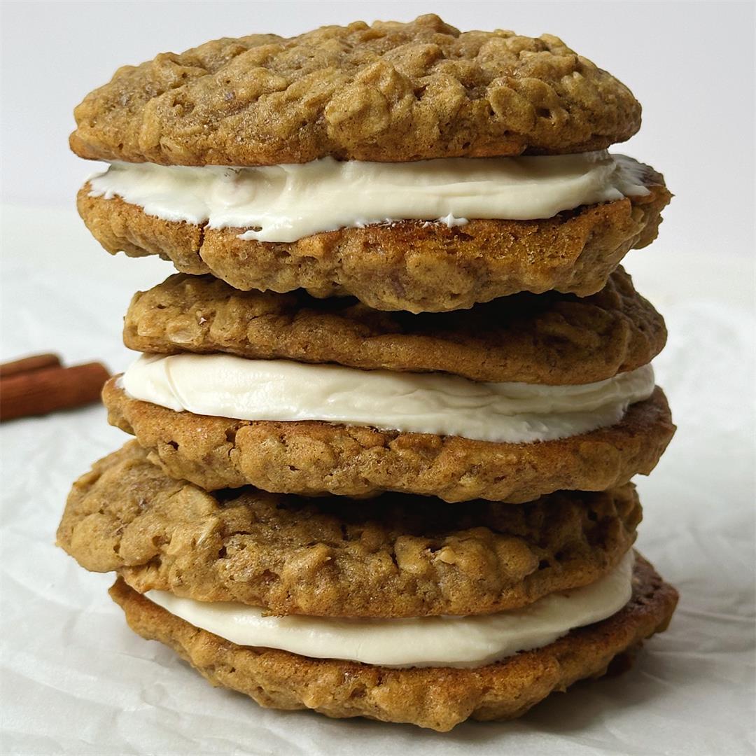 Vegan Pumpkin Spice Oatmeal Creme Pies