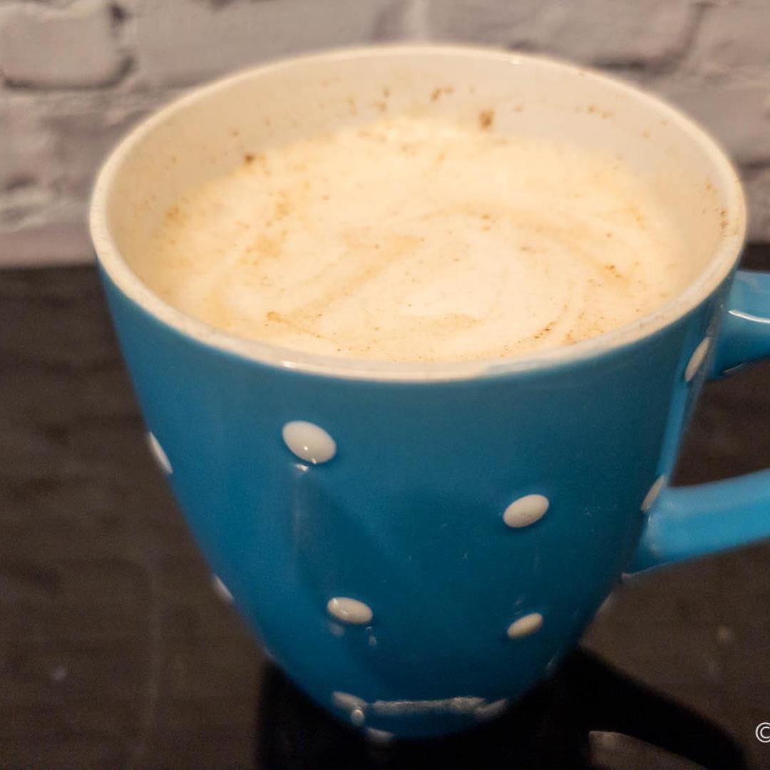 Two Easy Ways to Make a Chai Latte with Almond Milk at Home