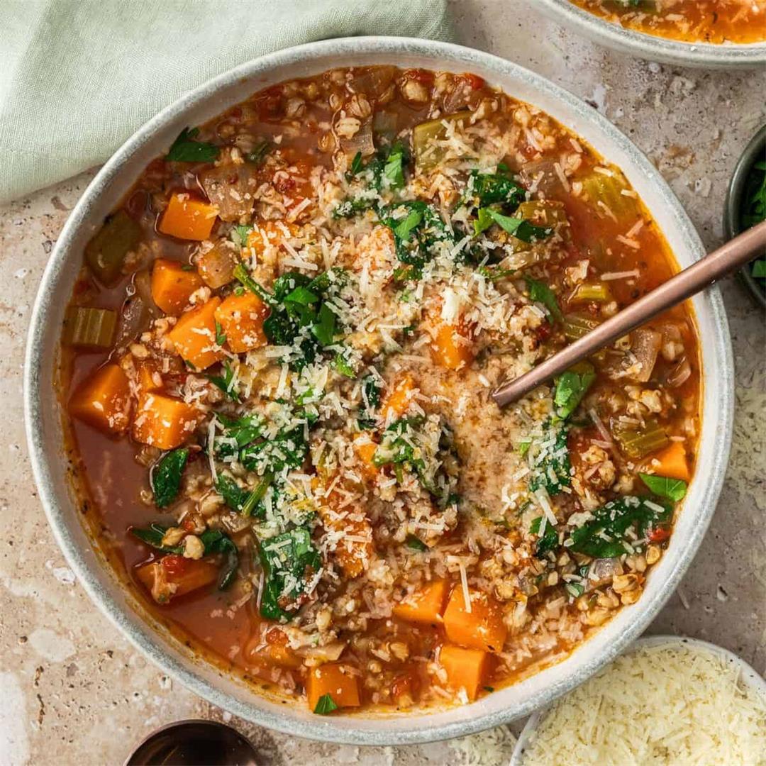 Mediterranean Barley and Vegetable Soup