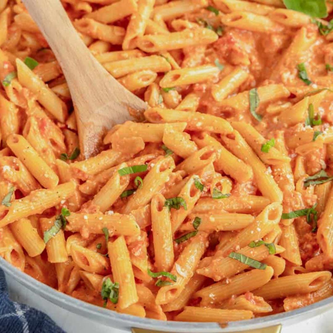 Vodka Pasta Sauce (Pasta alla Vodka Recipe)