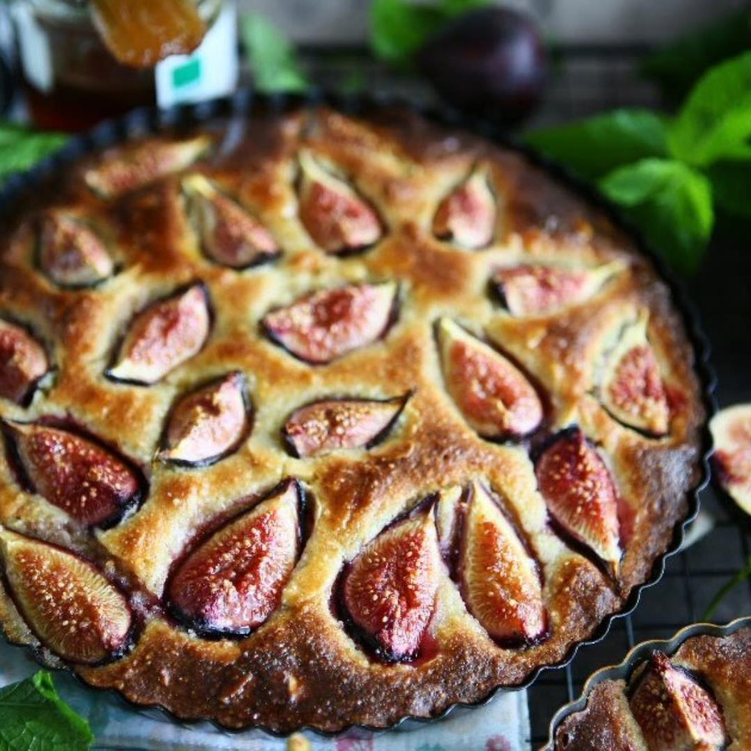 Crustless Fig Frangipane Tart