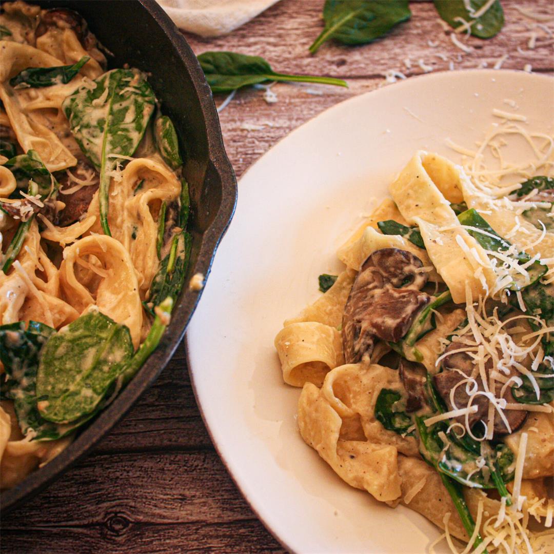 Creamy Vegan Mushroom Spinach Pasta