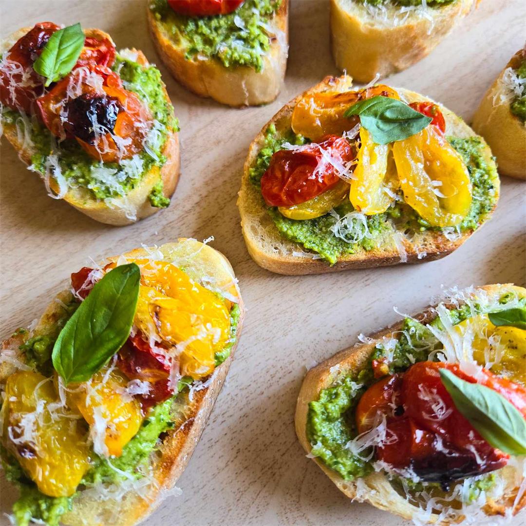 Pesto & Roasted Tomato Crostini