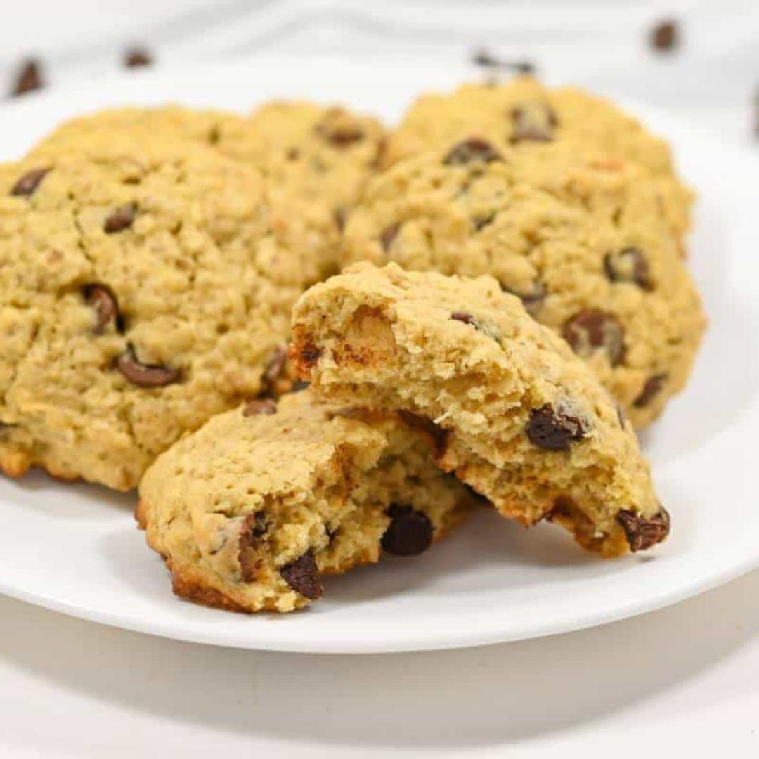 Cozy Up with Small-Batch Oatmeal Chocolate Chip Cookies