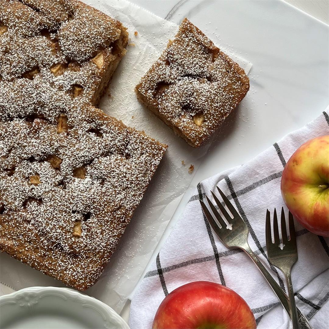 Apple Cinnamon Buttermilk Cake