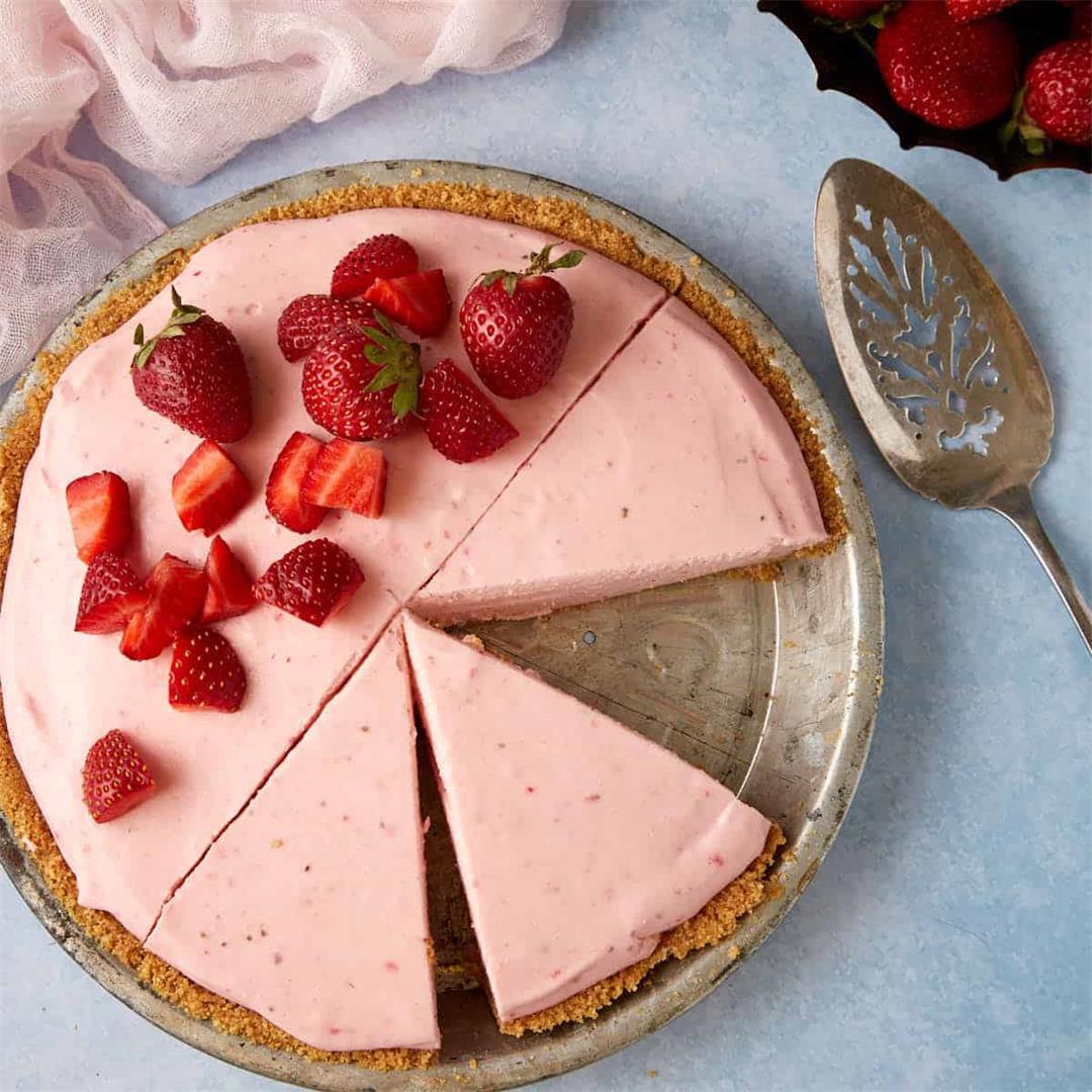 No-Bake Strawberry Cream Cheese Pie