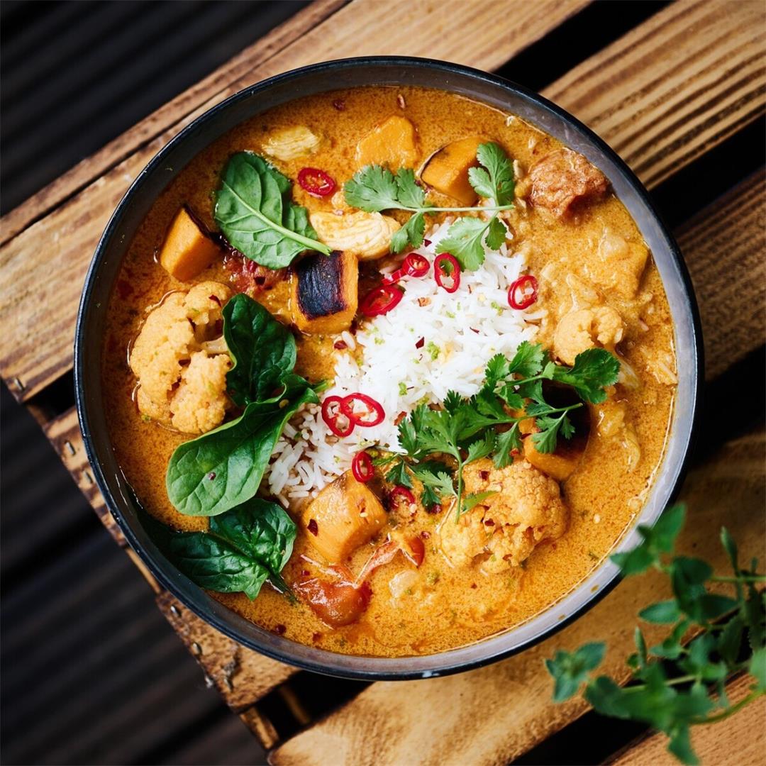 Thai Pumpkin Curry – A Cozy, Flavor-Packed Vegan Dish