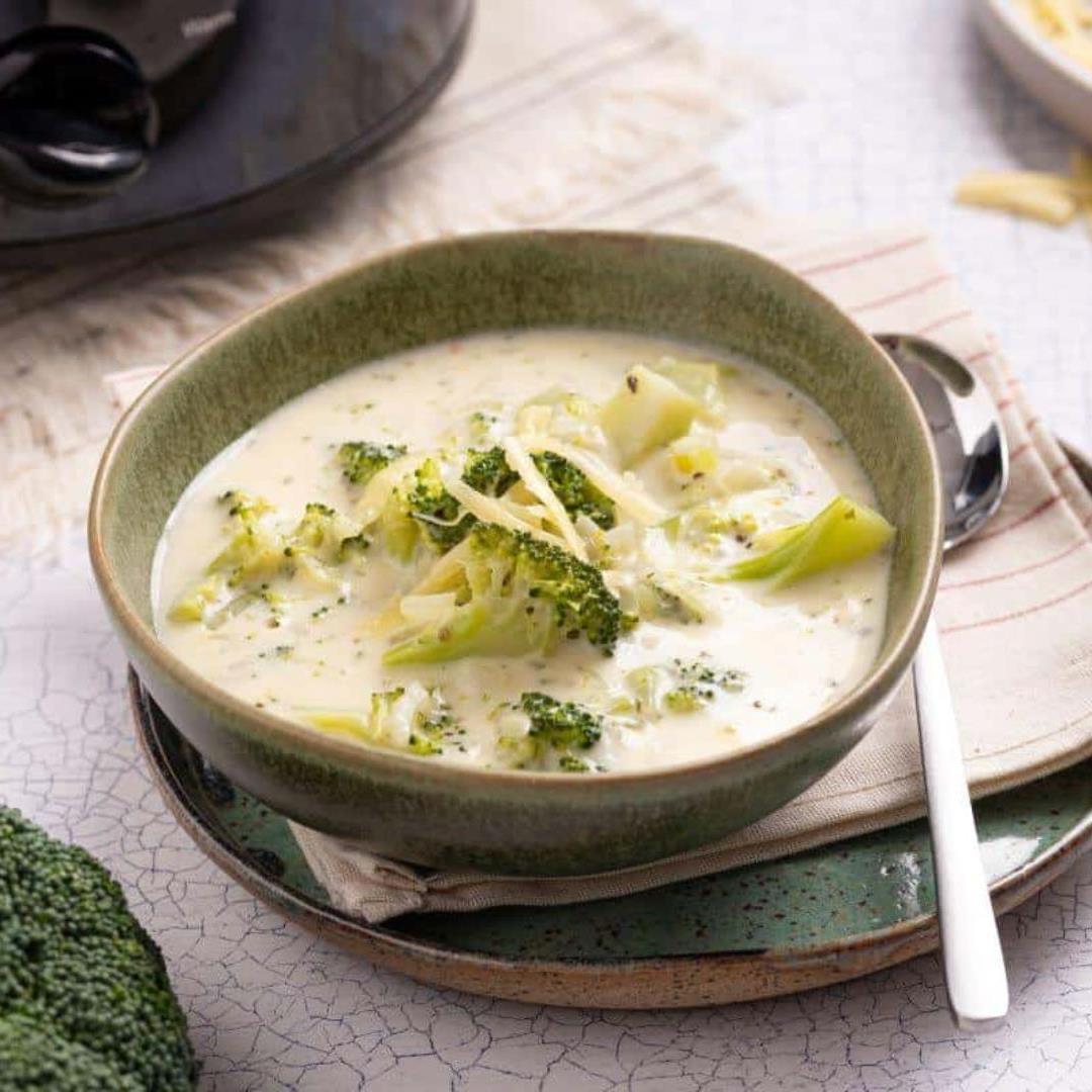 Easy Cheesy Crock Pot Broccoli Soup for Pure Comfort