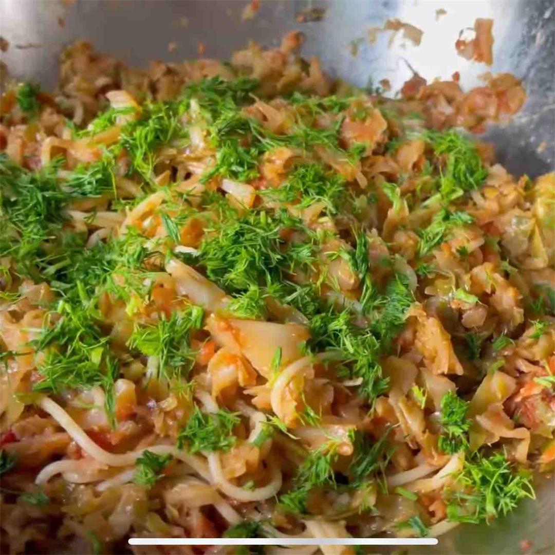 Few people cook cabbage like this! A cabbage pasta recipe! - Jo