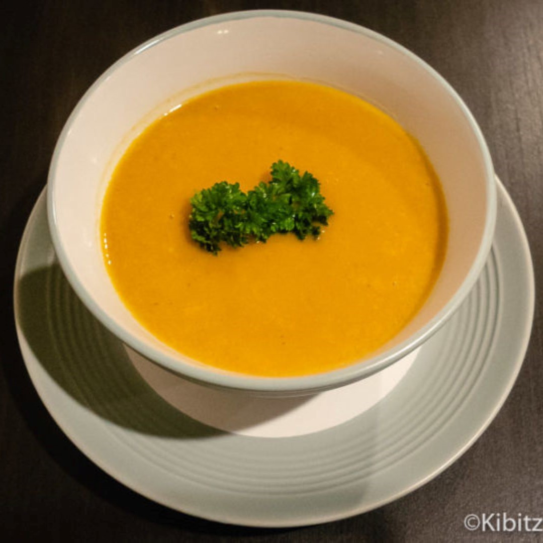 Gluten-Free Pumpkin Soup with Curry & Coconut