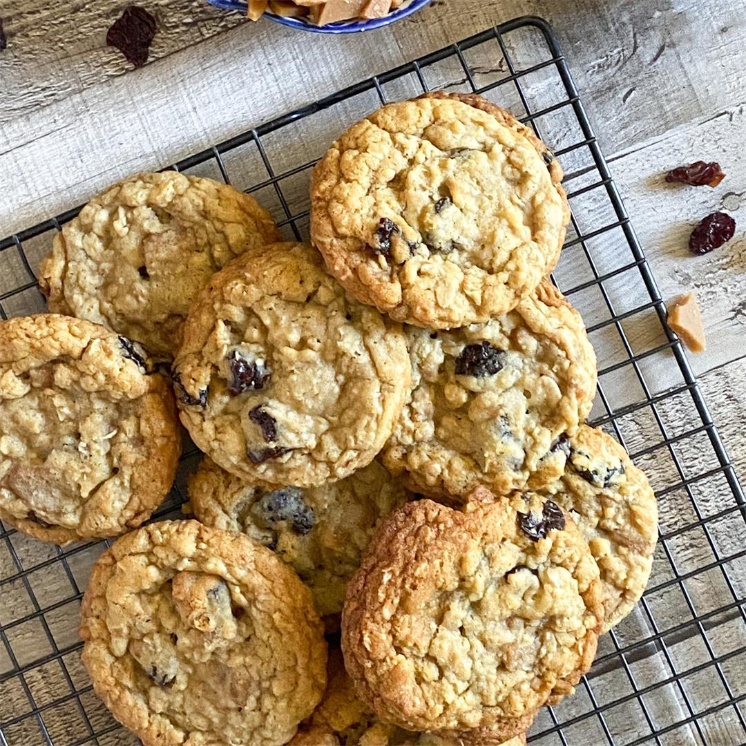 Cherry and Toffee Oatmeal Cookies