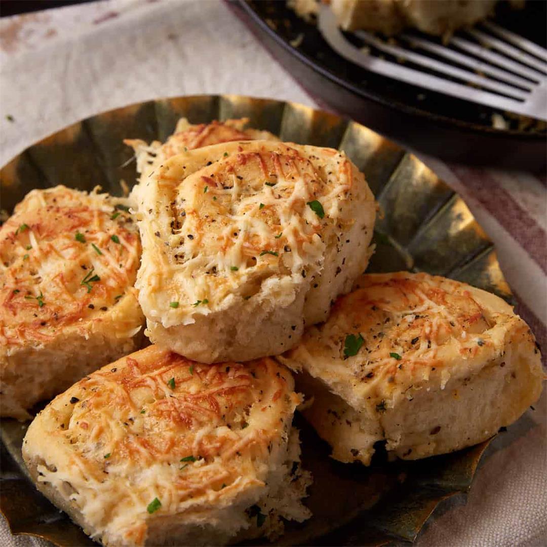 Light and Fluffy Garlic Butter Dinner Rolls