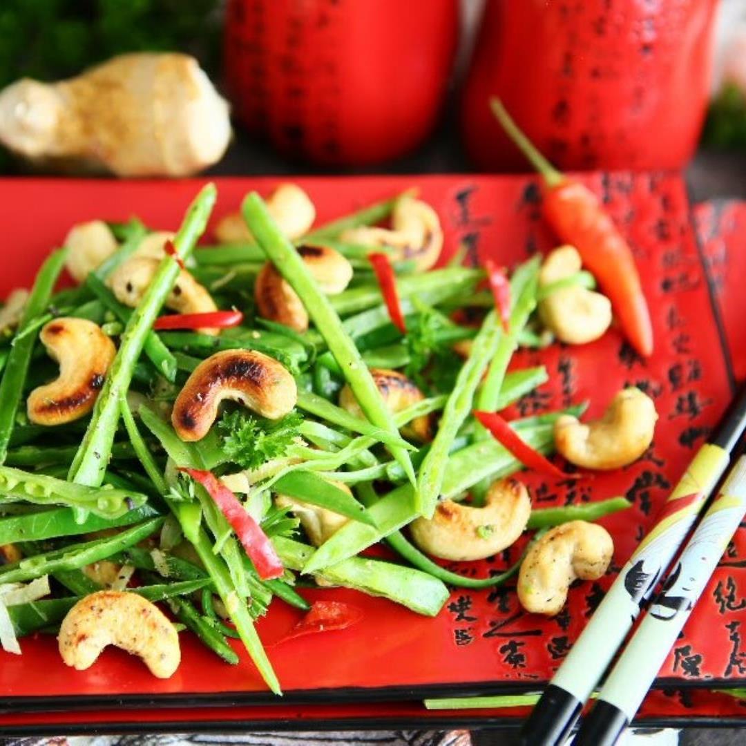 Snow Peas, Cashews with Ginger and Chilli