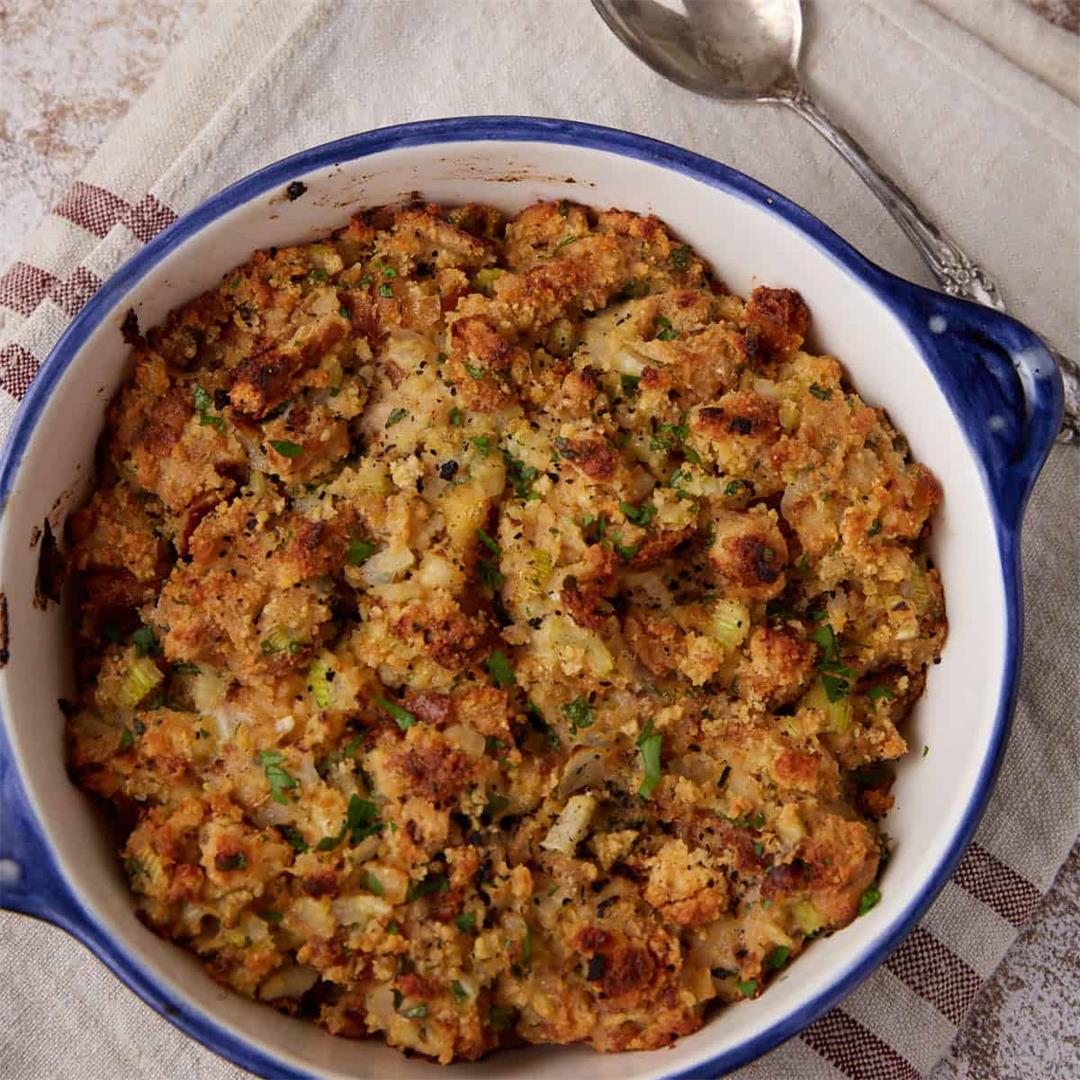 Sweet and Savory Southern Cornbread Dressing