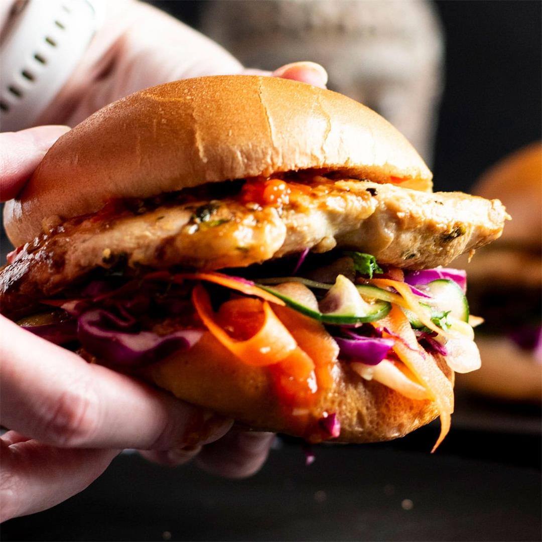 Healthy Gourmet Thai Chicken Burgers w/ Sweet Chilli Sauce