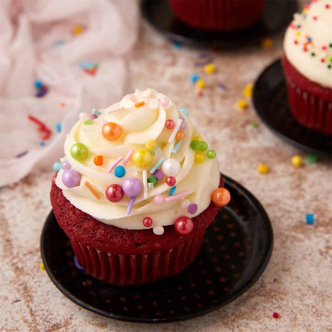 Moist Red Velvet Cupcakes With Cream Cheese Frosting