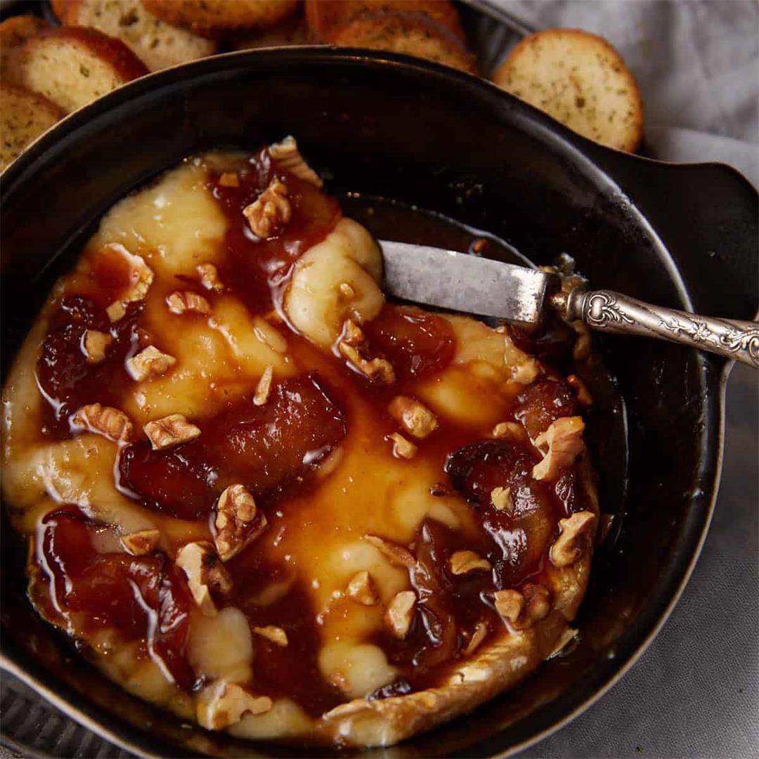 Baked Brie With Apples And Walnuts